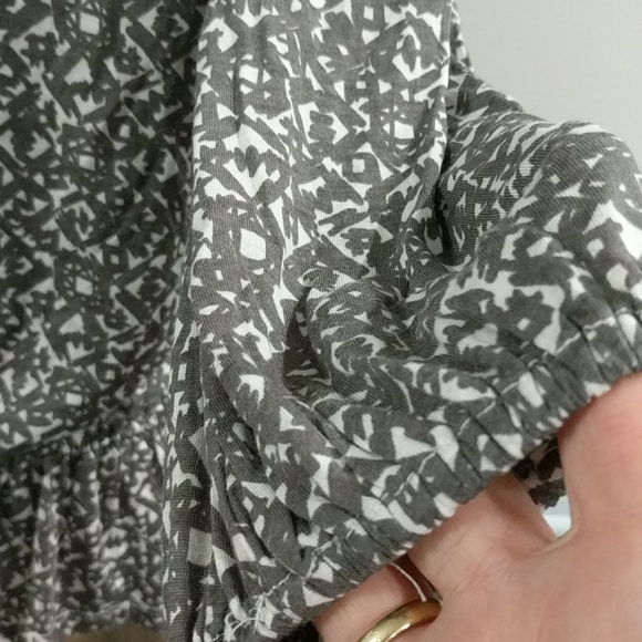 Joie 3/4 sleeve top - Picture 3 of 3